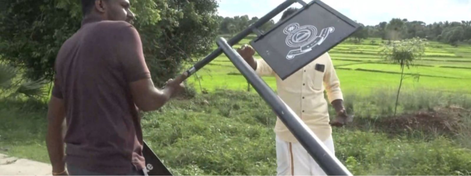 Valachchenai PS Told to Reinstall Name Boards